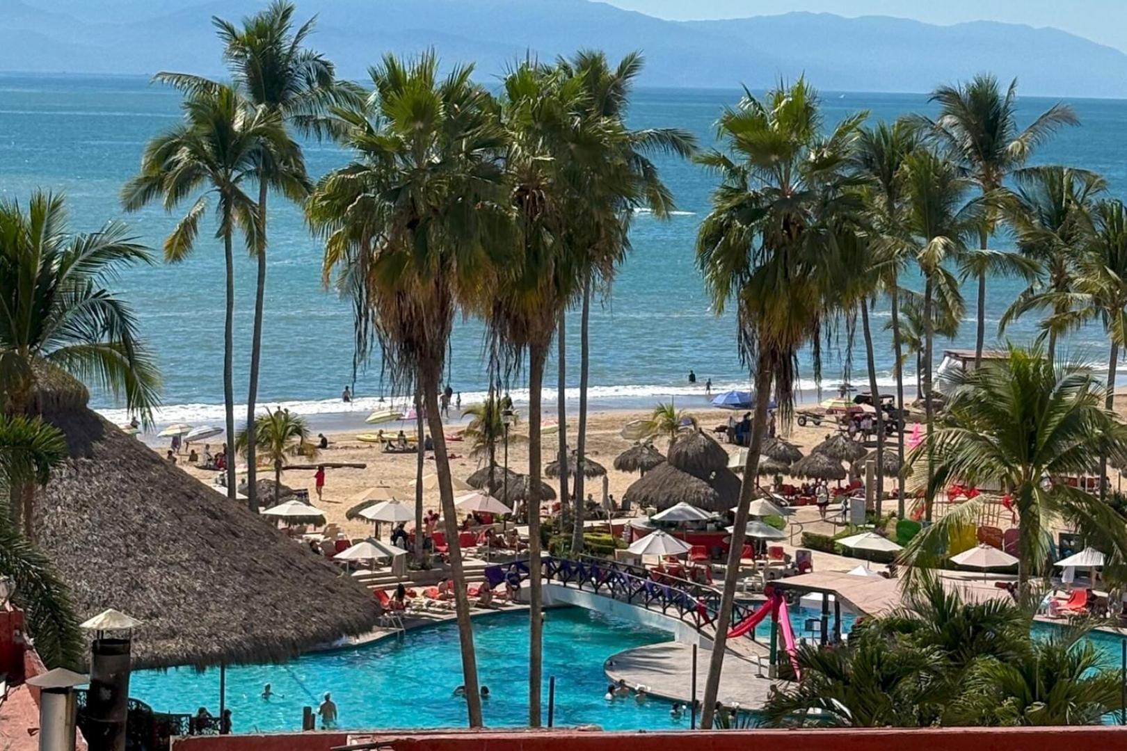 Beachfront & Partial View! Puerto Vallarta
