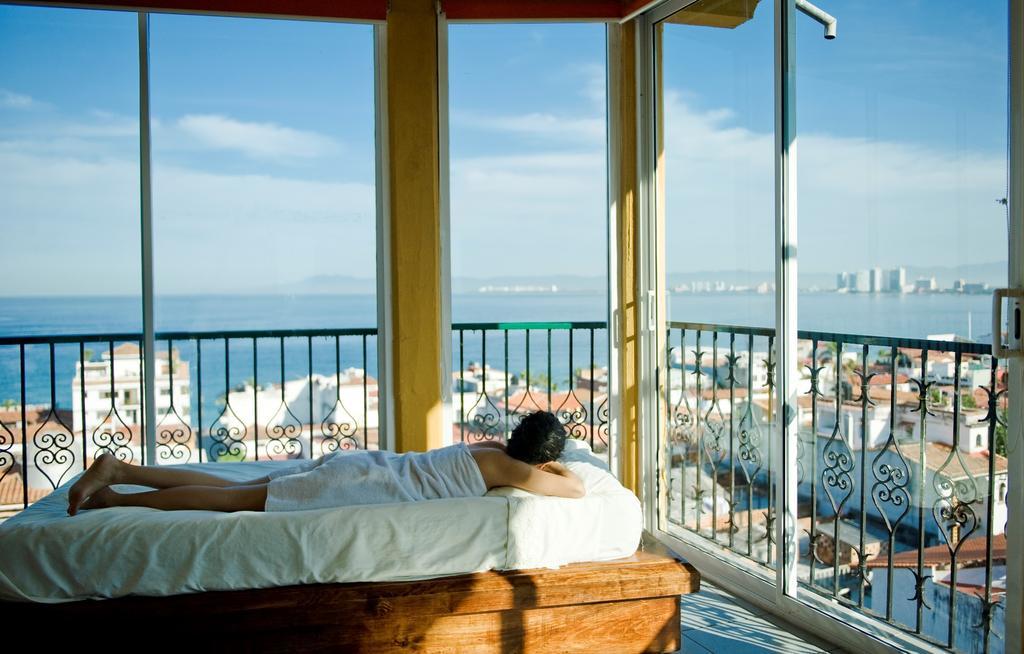 Vallarta Suites 3*