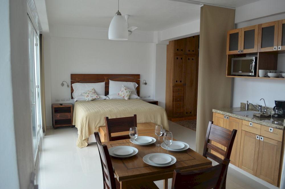 Andales On The Bay Hotel
