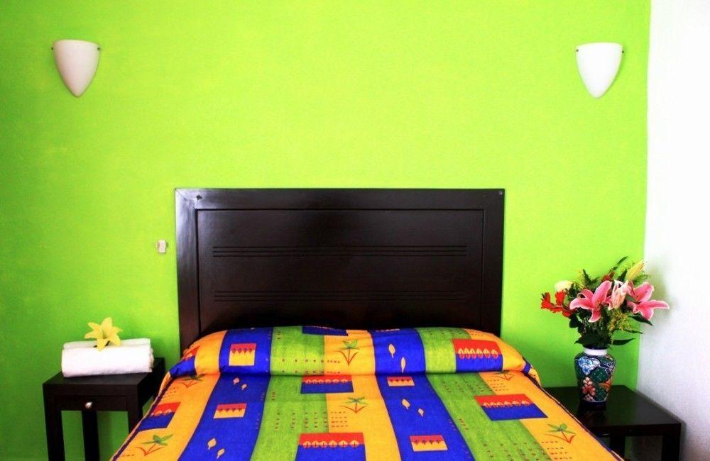 La Iguana Vallarta Lgbt Adults Only - Romantic Zone - Party Clubbing Street Hotel