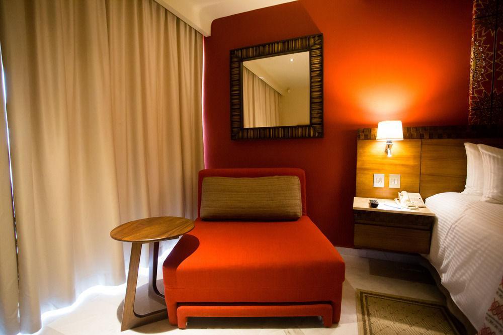 1242 Pacific Aparthotel