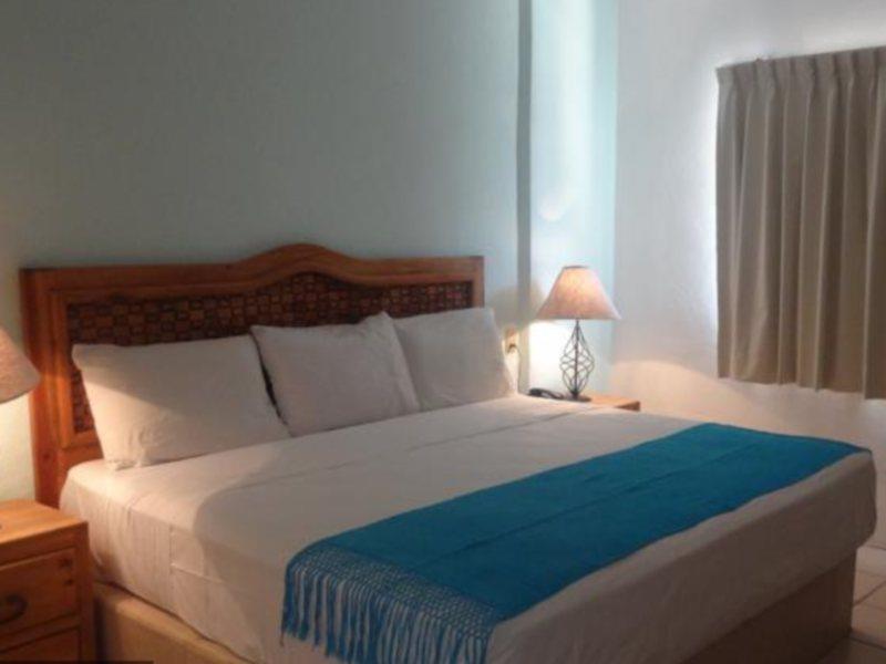 Hotel Emperador Vallarta Beachfront And 3*