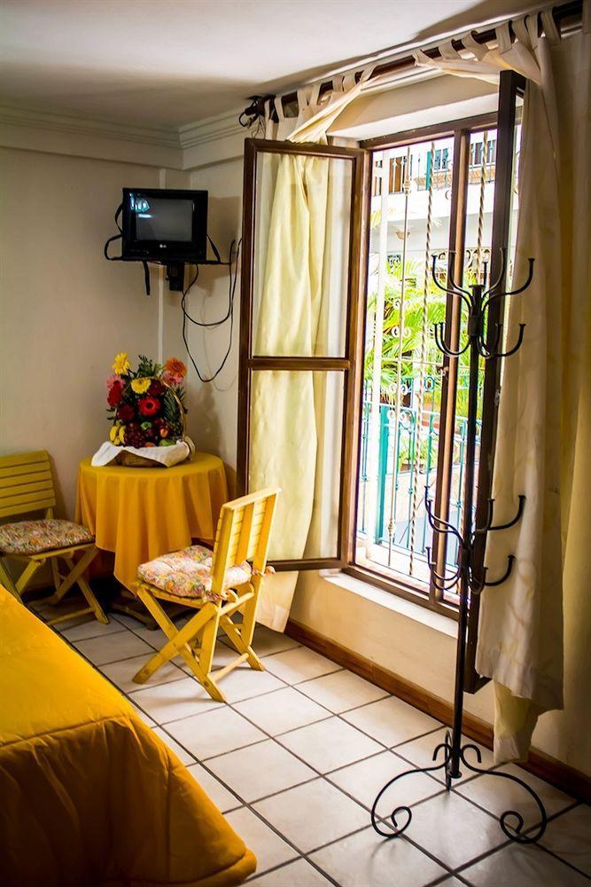 Paloma Del Mar (adults Only)