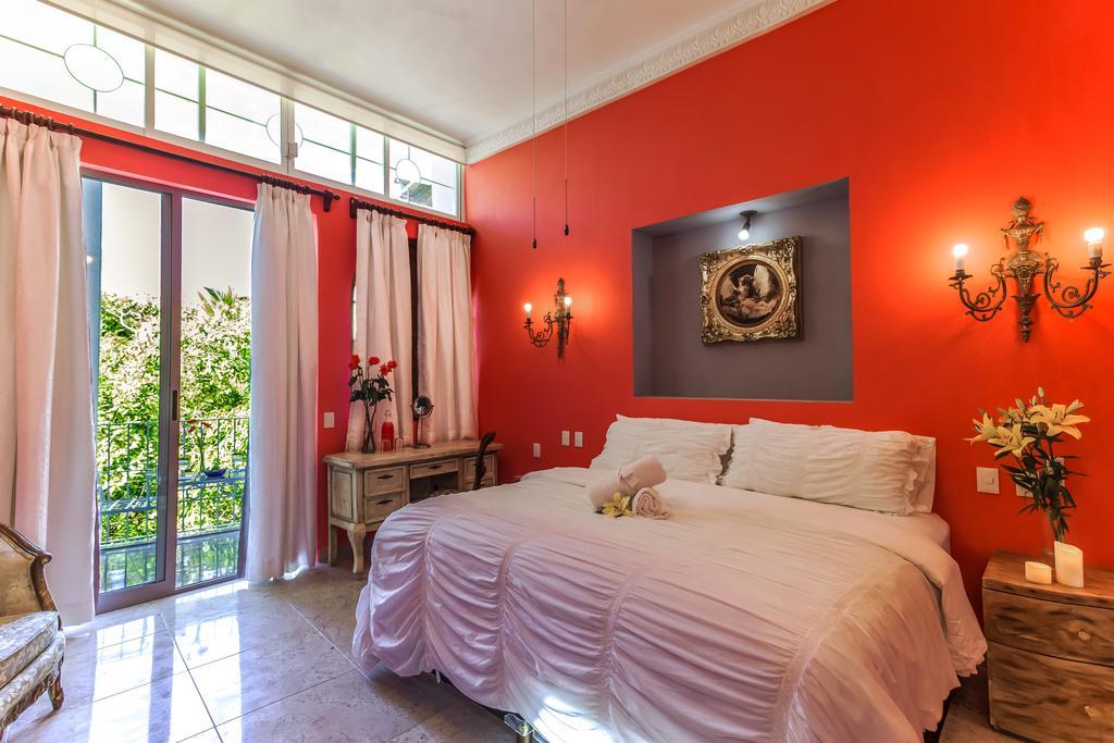 Garlands Del Rio Riverside Boutique Hotel Bed & Breakfast