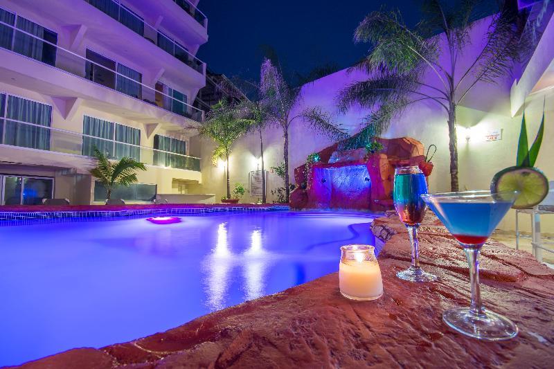 Blue Chairs Beachfront - Adults Only 3*