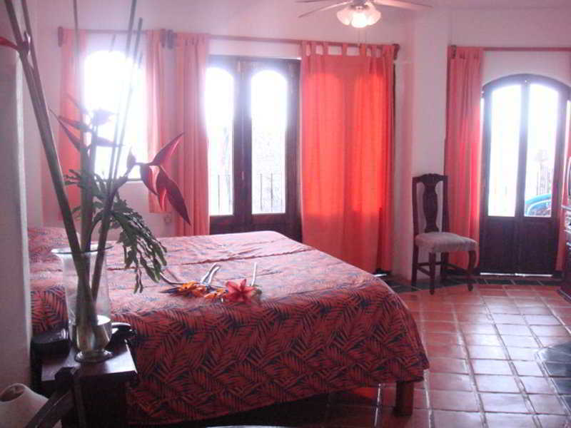 Blue Chairs Beachfront - Adults Only Hotel 3*
