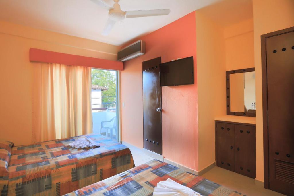 Mocali Hotel 2*