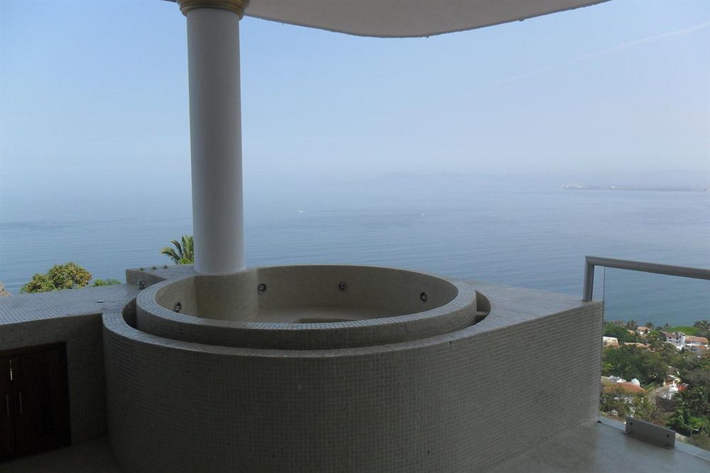 Mondavi Hotel 4*