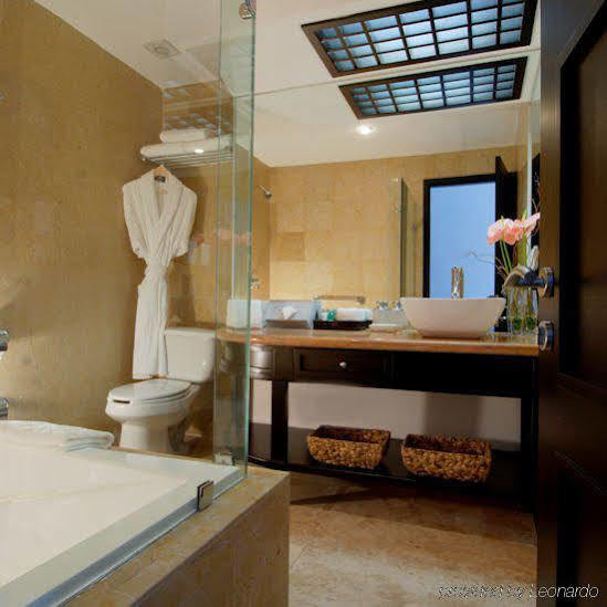 Vera Hotel 3*