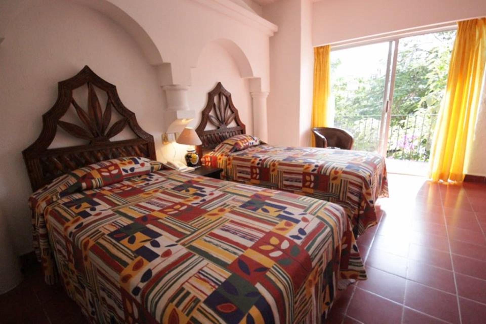 Hotel Encino Malecón Centro 3*