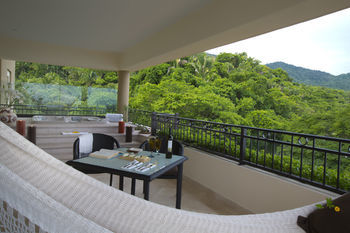 Garza Blanca 3 Bedroom Aparthotel