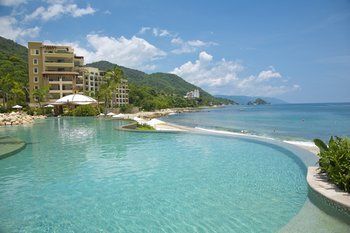 Garza Blanca 3 Bedroom 5*