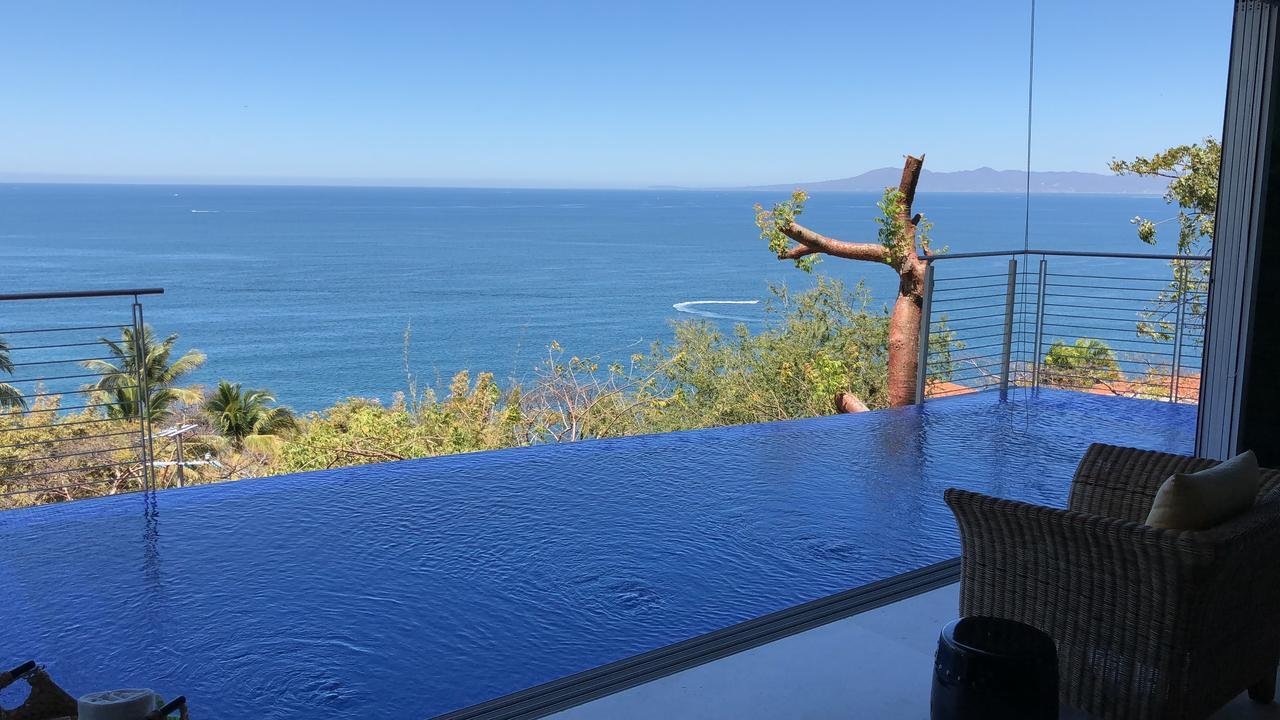 Paramount Bay Apartment *