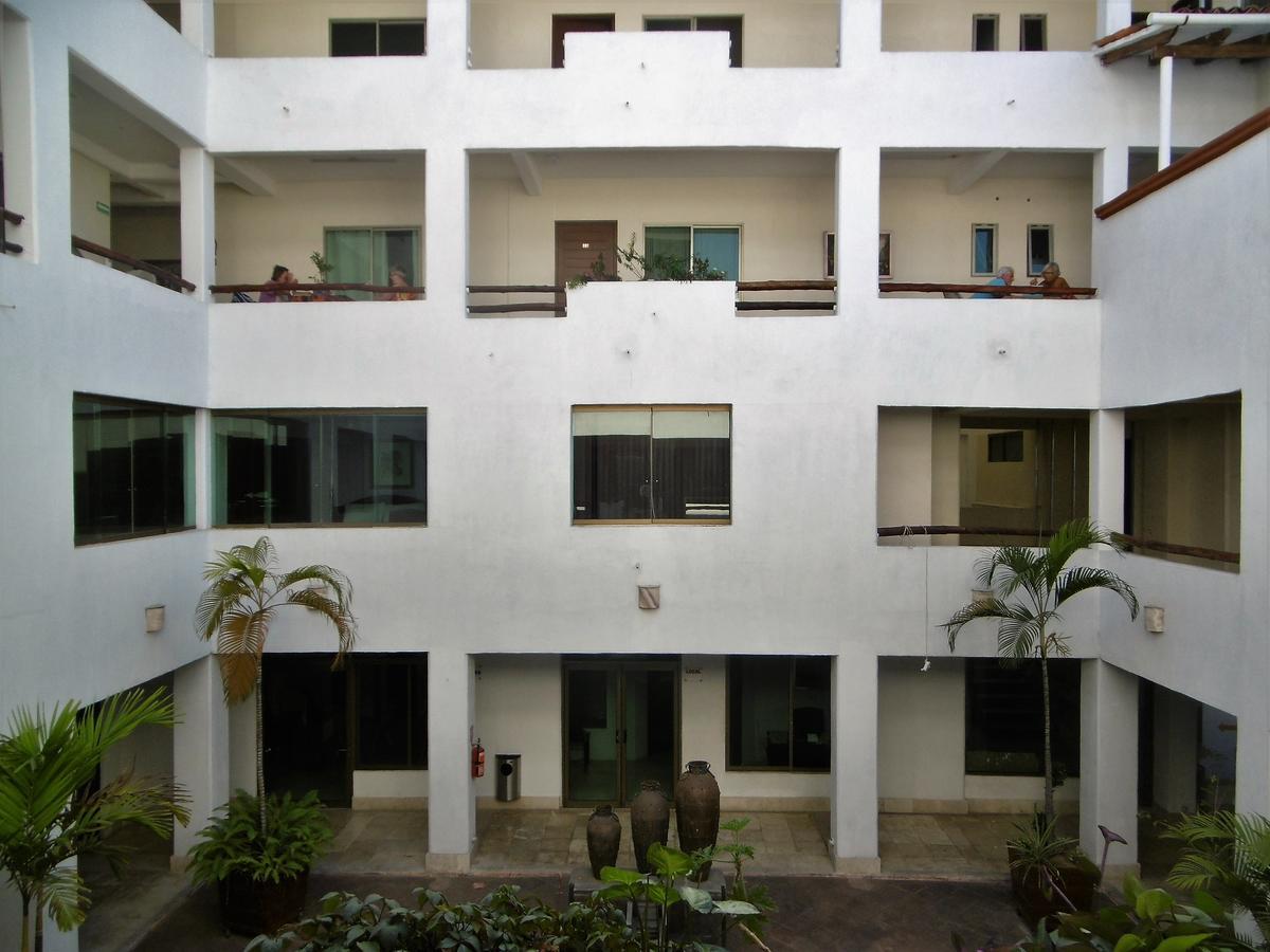 Paraiso Vallarta And Suites *
