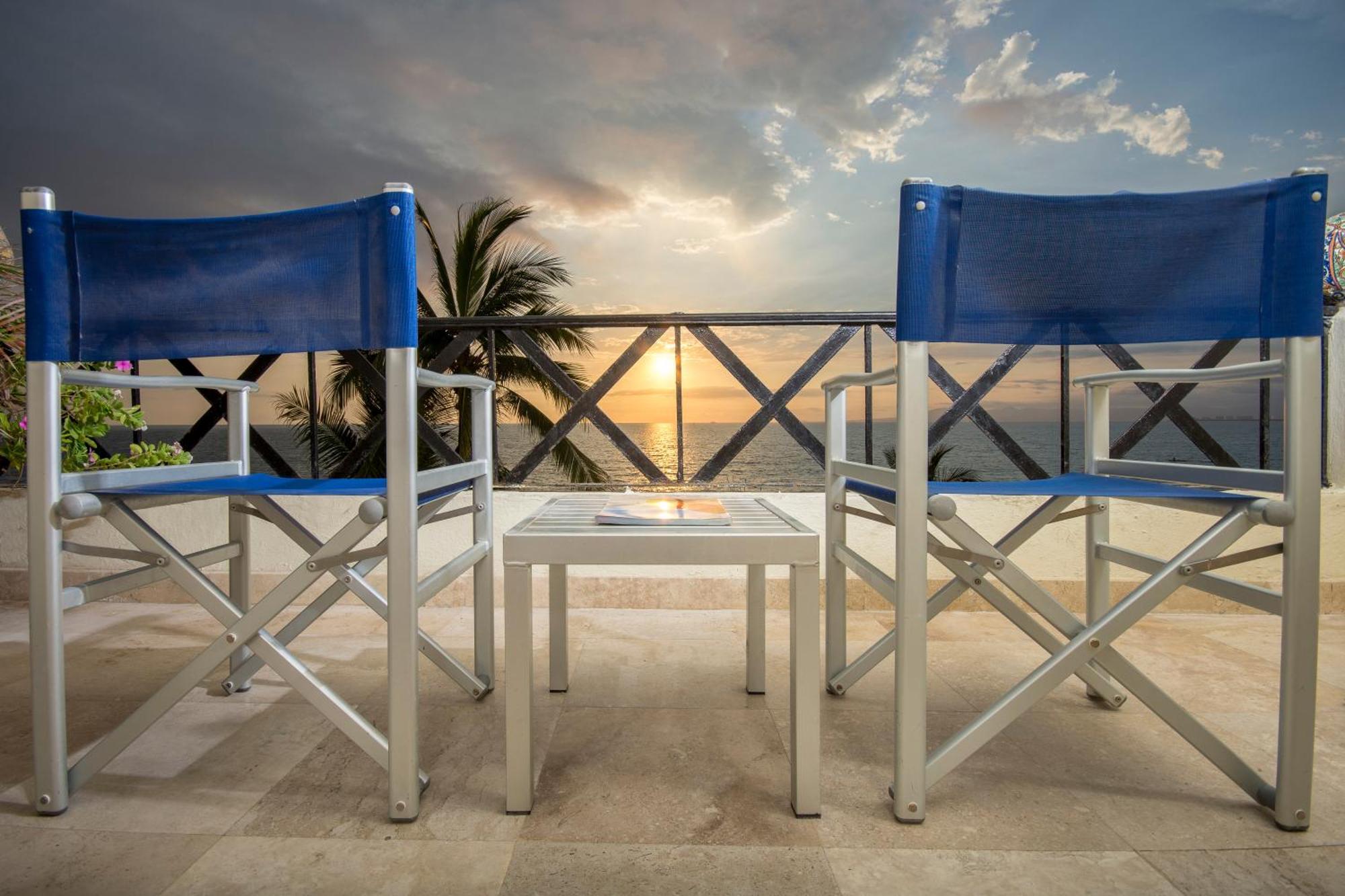 Blue Chairs Beachfront - Adults Only Hotel 3*