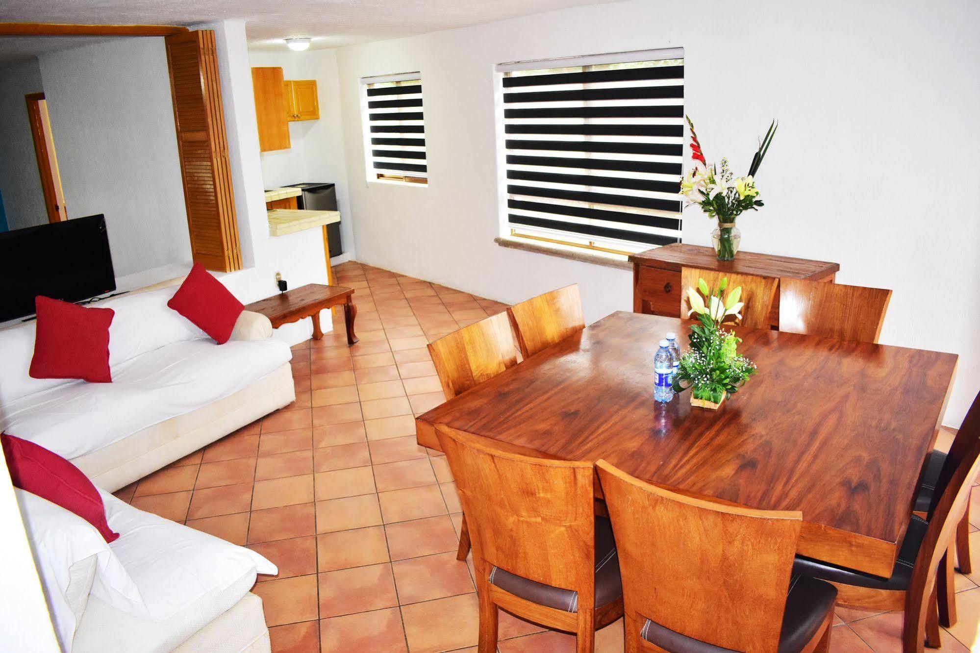 Casa Iguana Mismaloya 3*