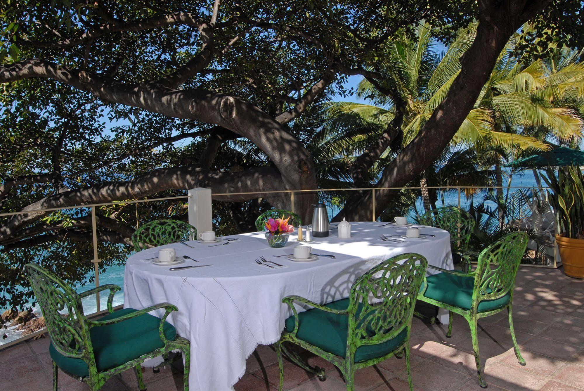 Casa De Las Palapas 4*