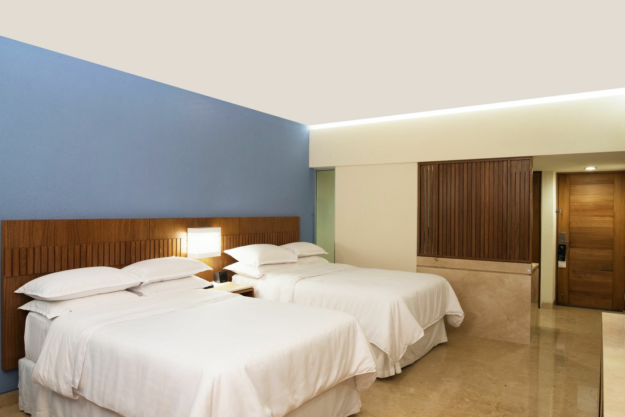 Hotel Sheraton Buganvilias Beach And - Malecon 4*