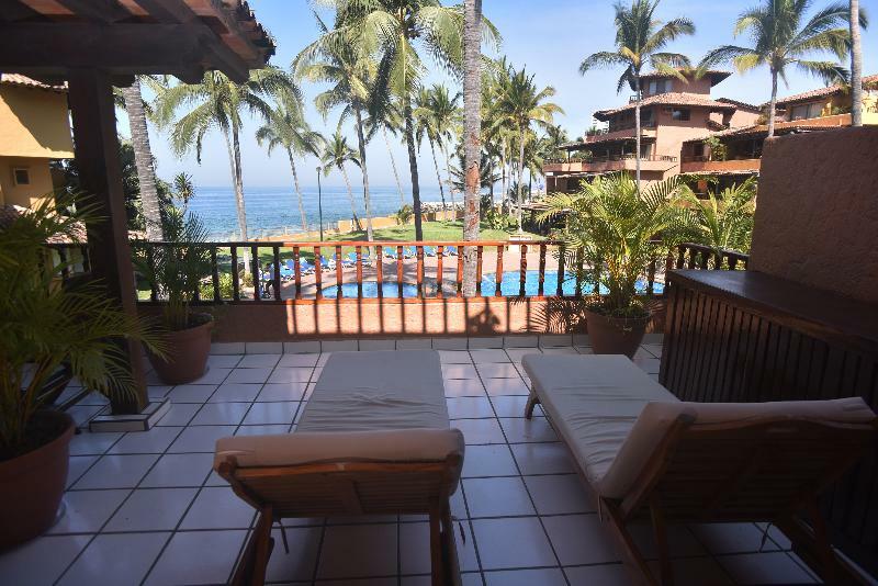 Hermoso En Tules, Frente Al Mar En Medio De Hermosos Jardines, Es Unico!!! *