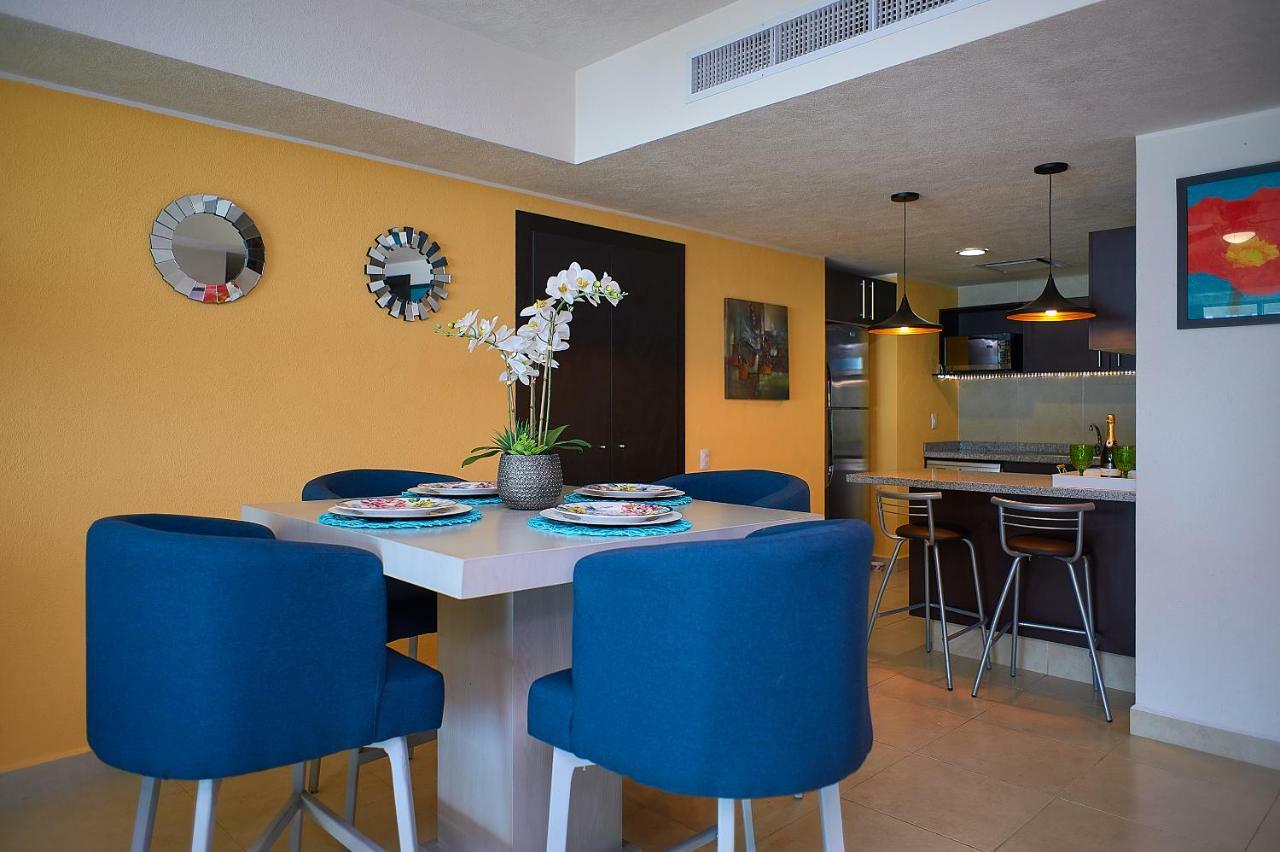 Luxury Ocean View One Bedroom Two Bathrooms *