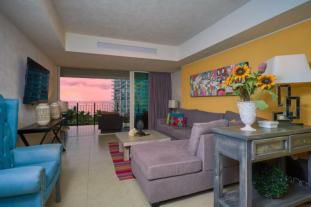 Luxury Ocean View One Bedroom Two Bathrooms * Puerto Vallarta
