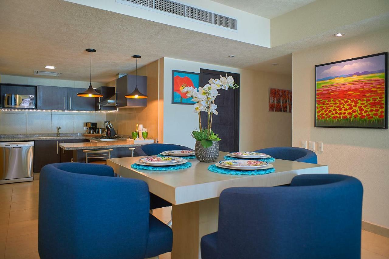 Luxury Ocean View One Bedroom Two Bathrooms Apartment *