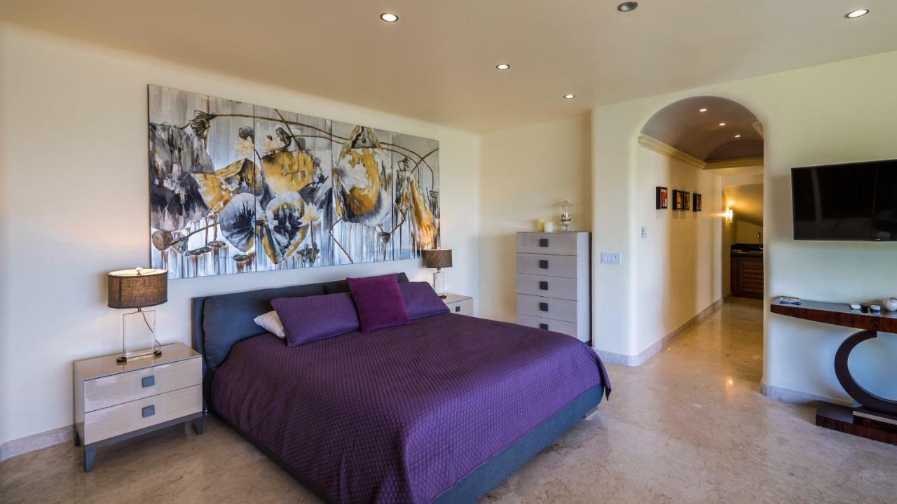 Villa Frontage For Rent *
