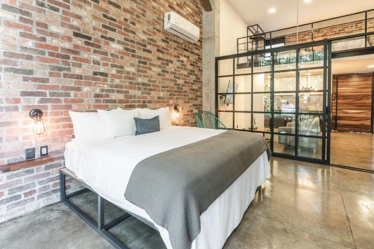 Lofts On Basilio Apartment *