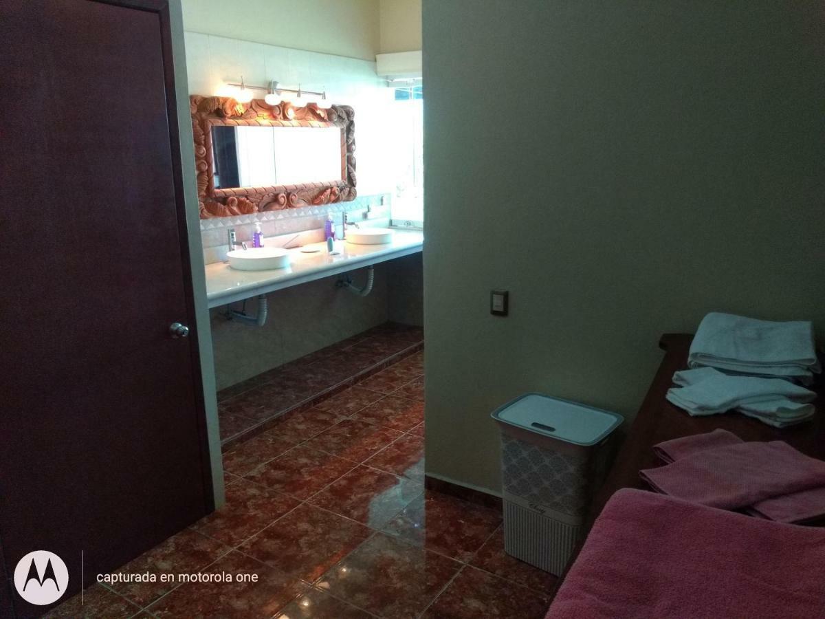 Bed & Breakfast Casa De Ambrose