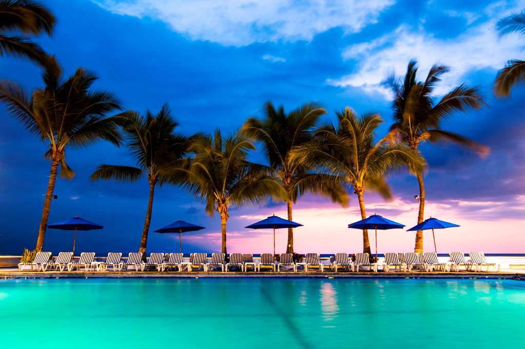 Palmas By The Sea