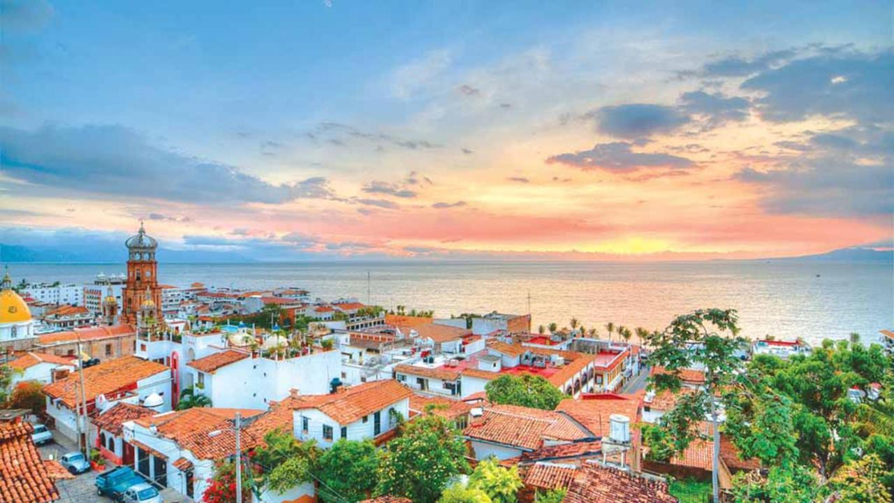Studio: The Lighthouse - Marina Vallarta * Puerto Vallarta