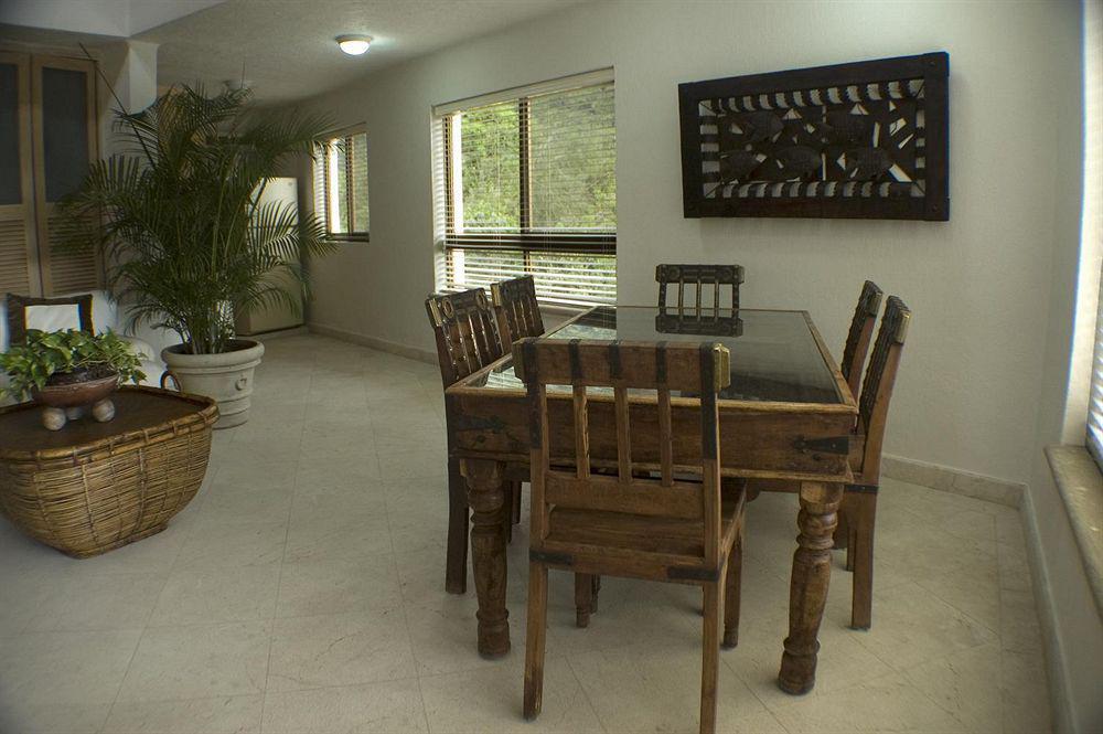 Hotel Casa Iguana Mismaloya 3*