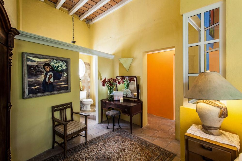 Bed & Breakfast Garlands Del Rio Riverside Boutique Hotel 4*