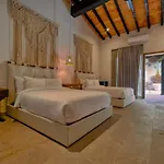 Maxwell Residences At Orchid