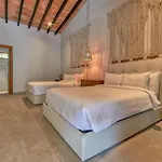 Maxwell Residences At Orchid