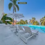 Luxurious 2Br Condo W/ Amazing Ocean View - Pool