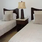 Carrillos\'S Unlimited Luxury Condo