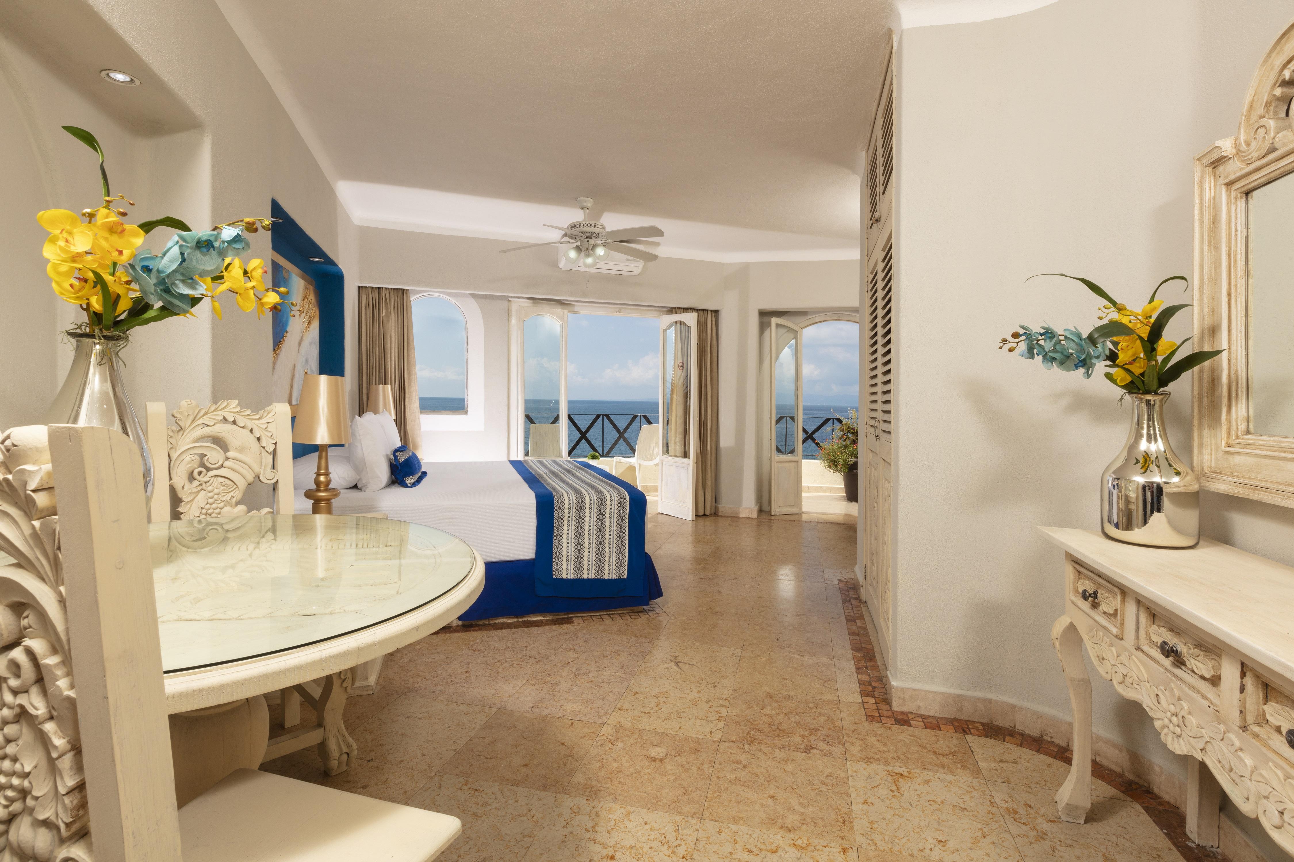 Blue Chairs Beachfront - Adults Only 3*
