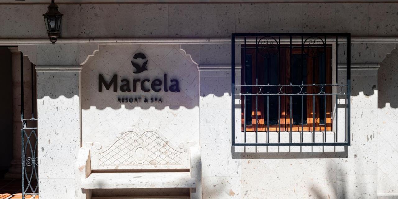Marcela & *