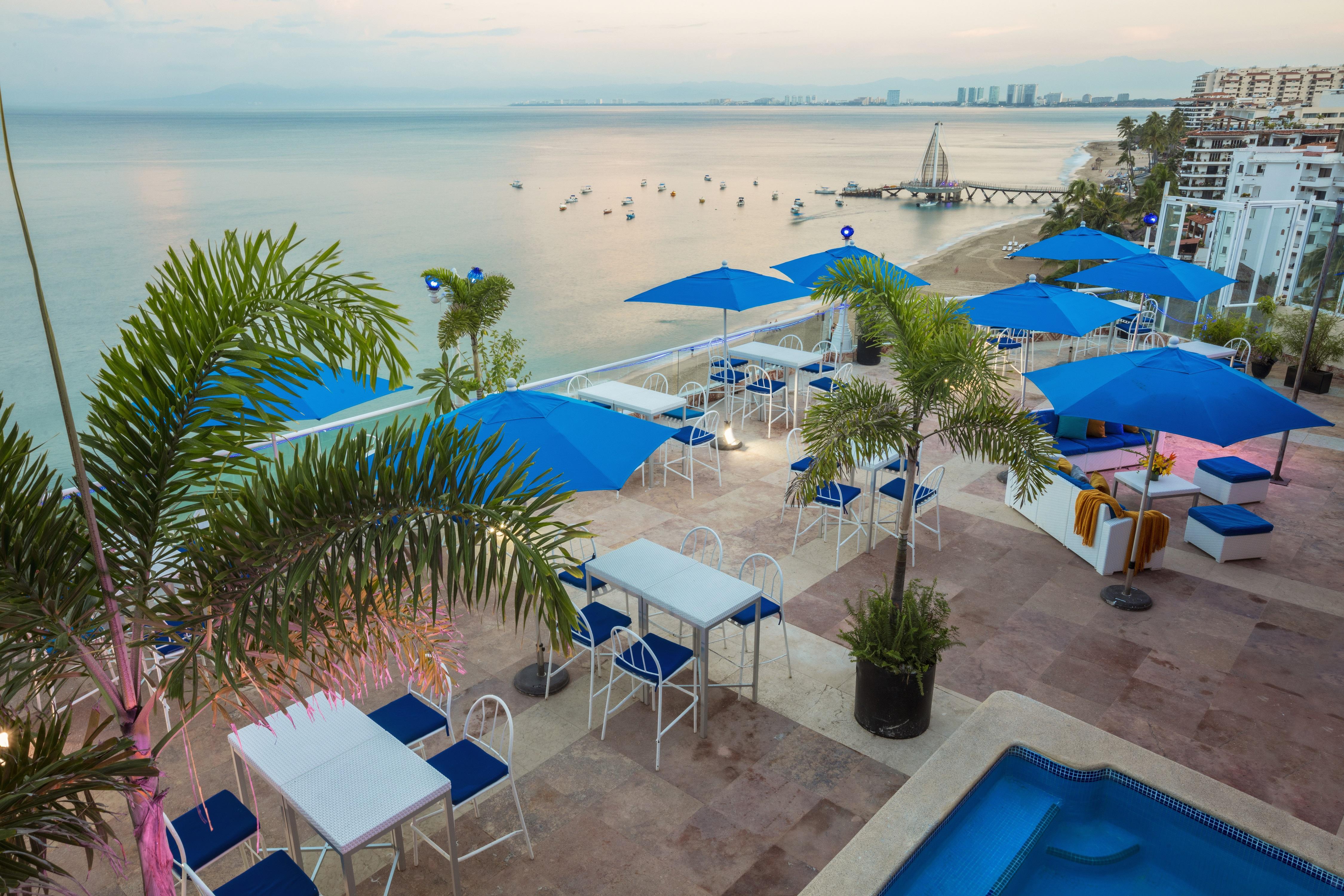 Hotel Blue Chairs Beachfront - Adults Only 3*