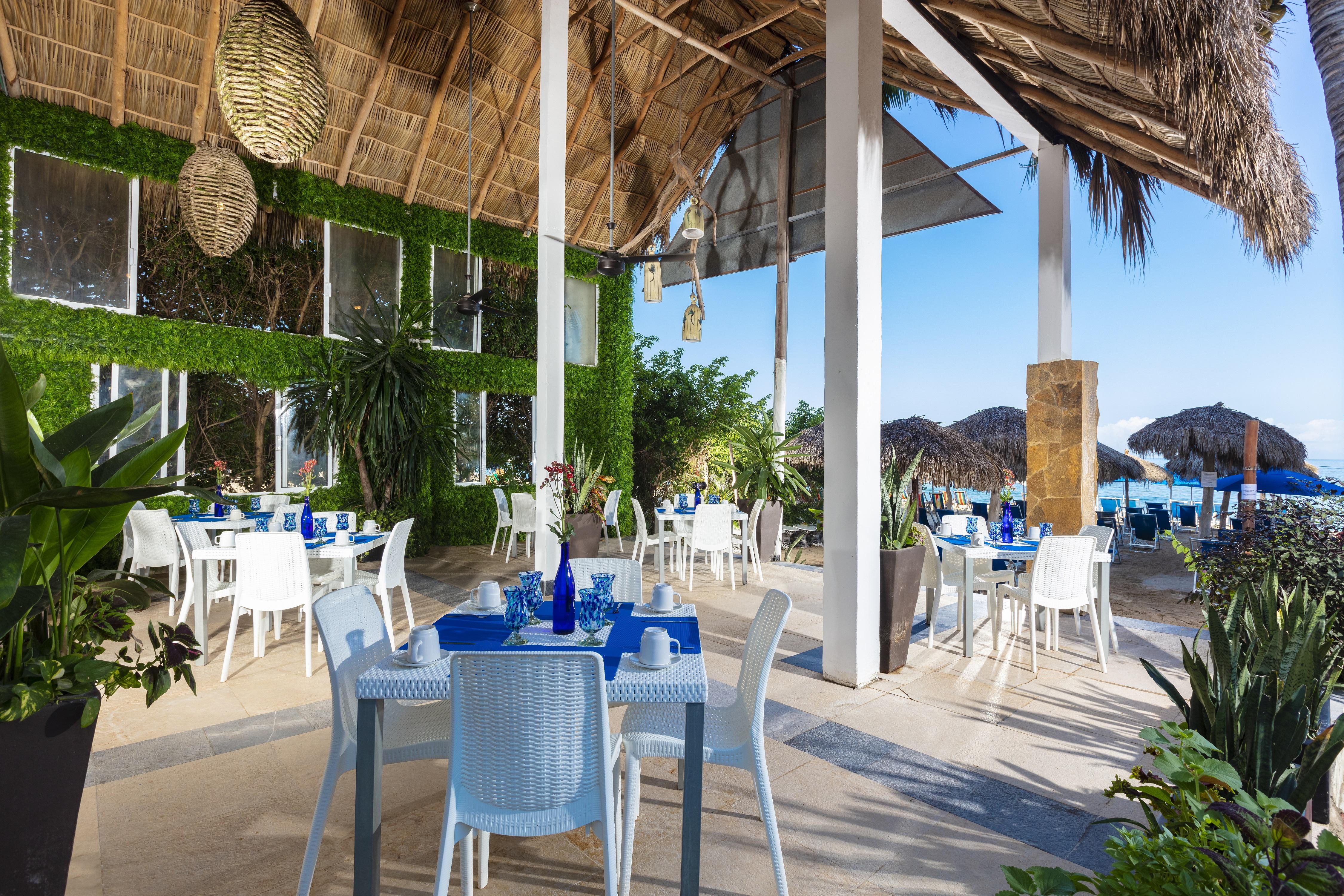 Blue Chairs Beachfront - Adults Only Hotel Puerto Vallarta