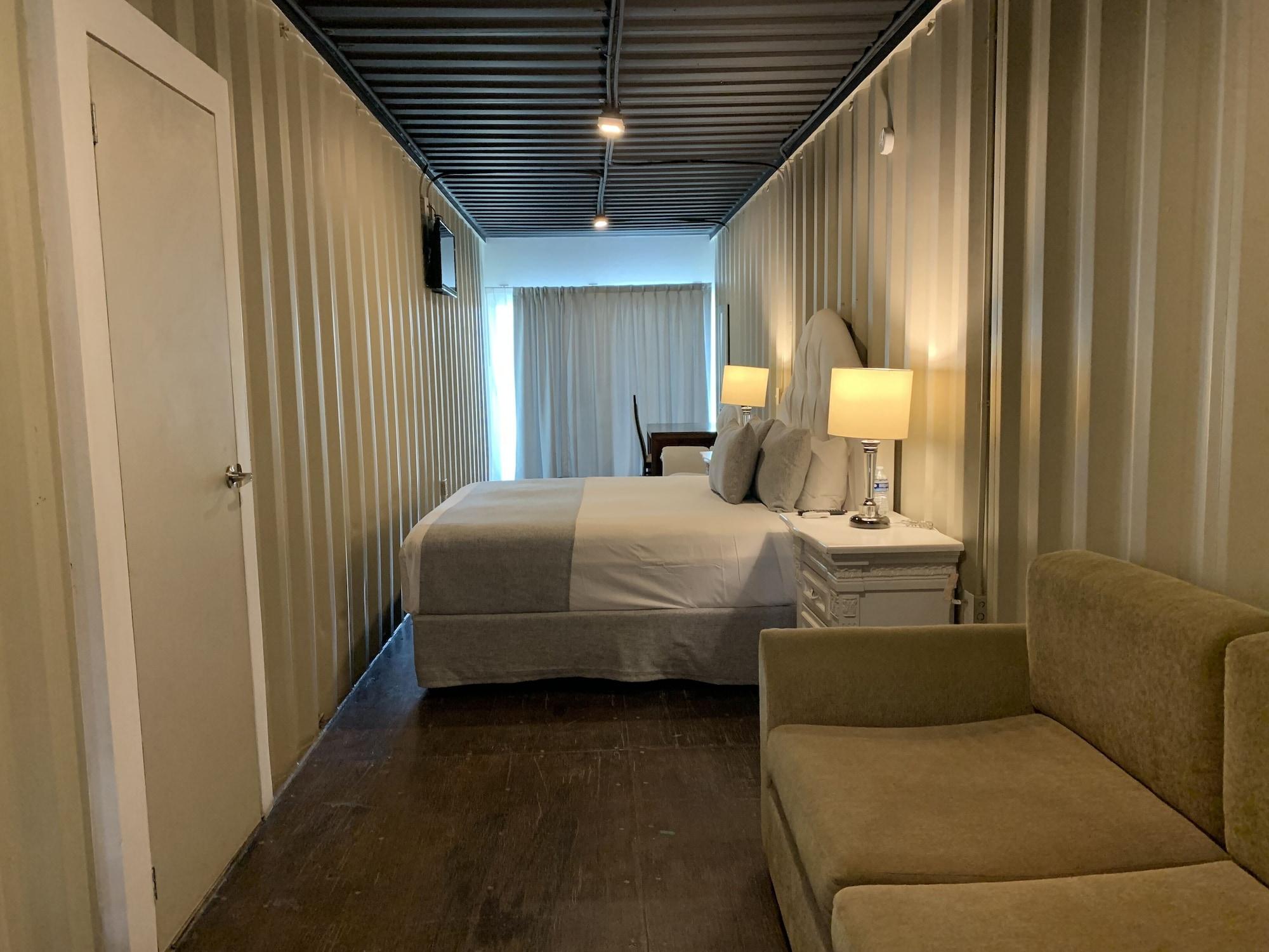 Container Aeropuerto Hotel 3*