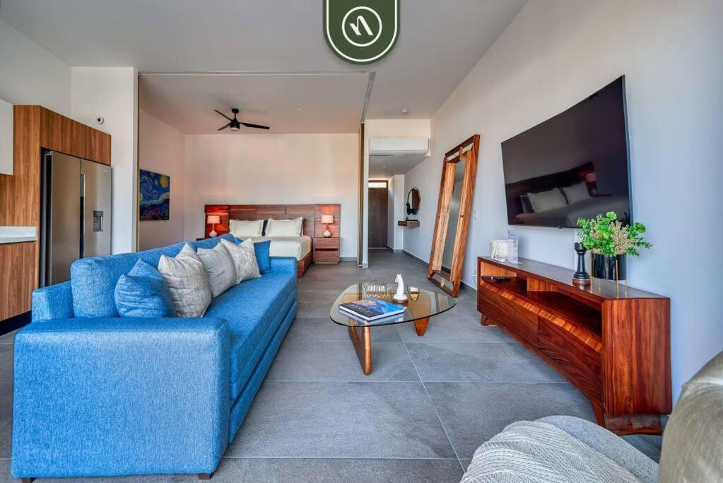 Great With Rooftop Pool - Private Balcony