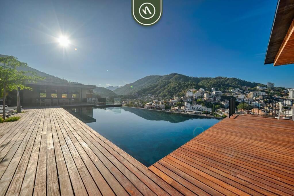 Great With Rooftop Pool - Private Balcony Apartment Puerto Vallarta