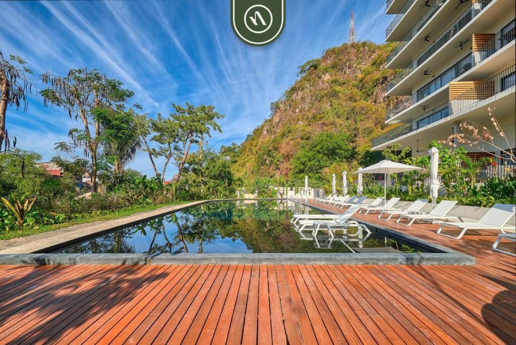 Apartment Great With Rooftop Pool - Private Balcony