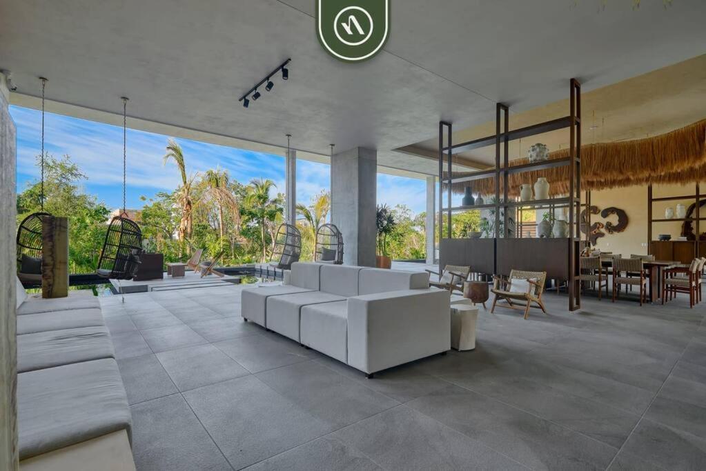 Great With Rooftop Pool - Private Balcony *