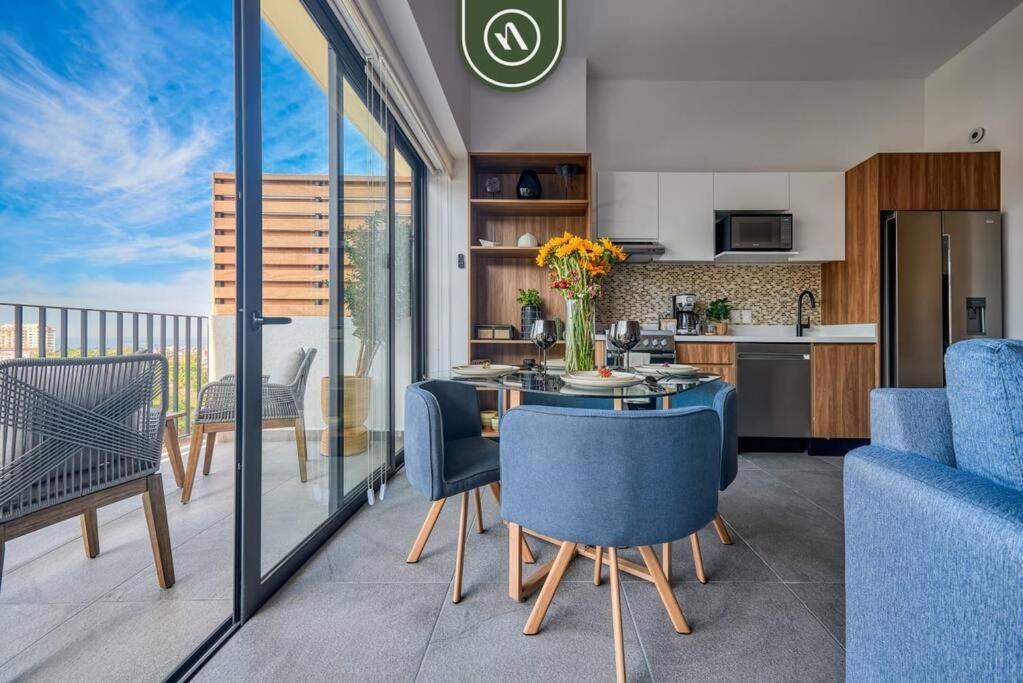 Apartment Great With Rooftop Pool - Private Balcony *