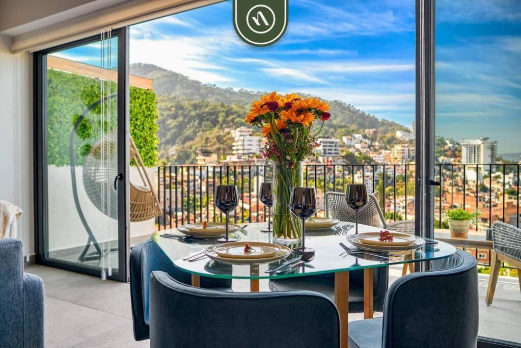 Great With Rooftop Pool - Private Balcony Apartment Puerto Vallarta