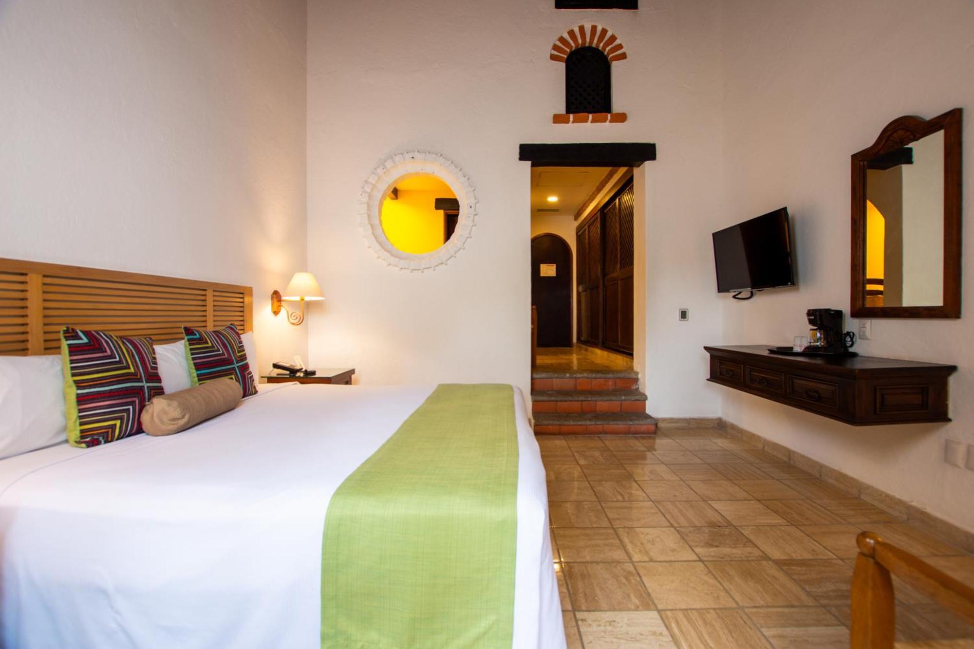 Hotel Hacienda Buenaventura & Mexican Charm