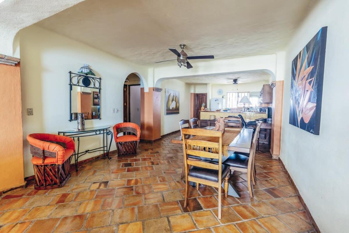 Apartment Ocean View 2br Condo-balcony-beach-pool *
